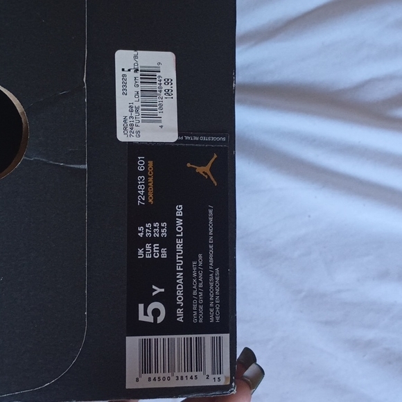 Jordans - Picture 4 of 4